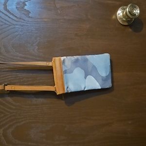 Thirty one camouflage phone purse